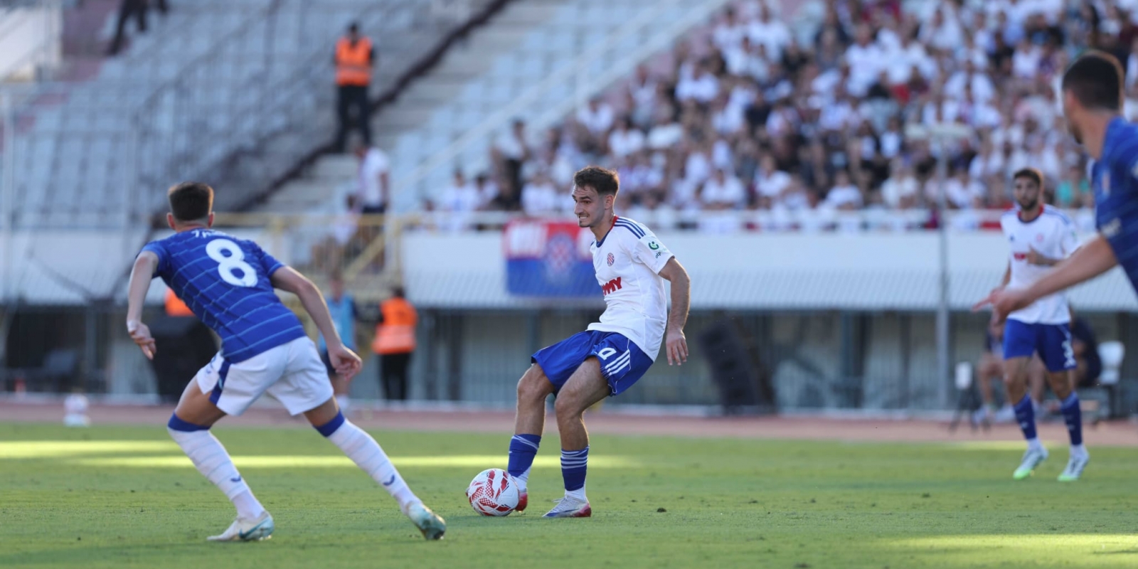 Dinamo slavio na Poljudu